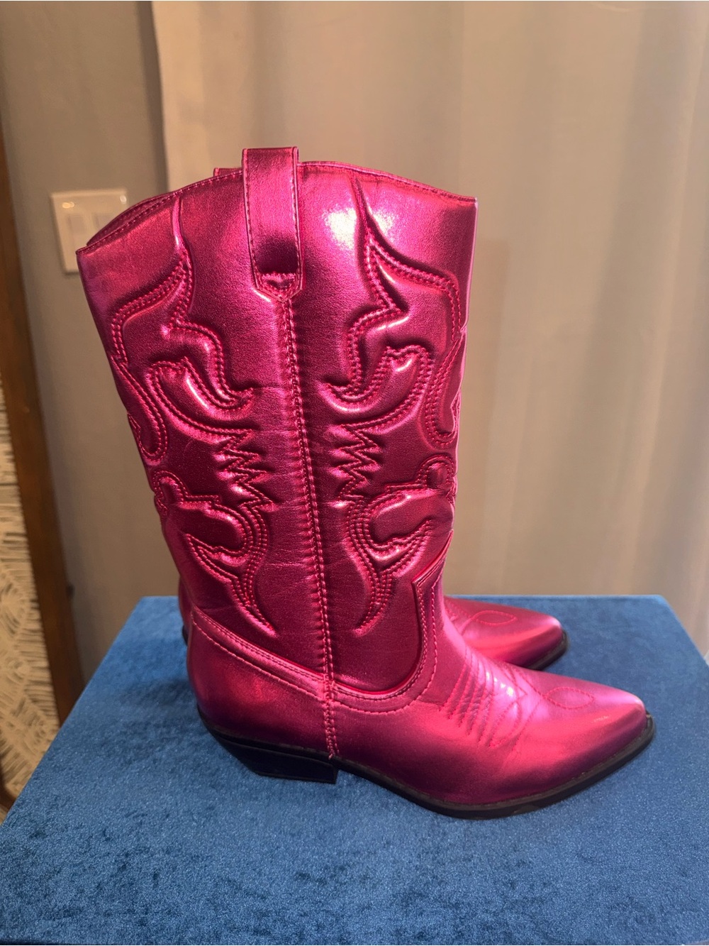 Soda Metallic Fuchsia Western Heeled Boots
